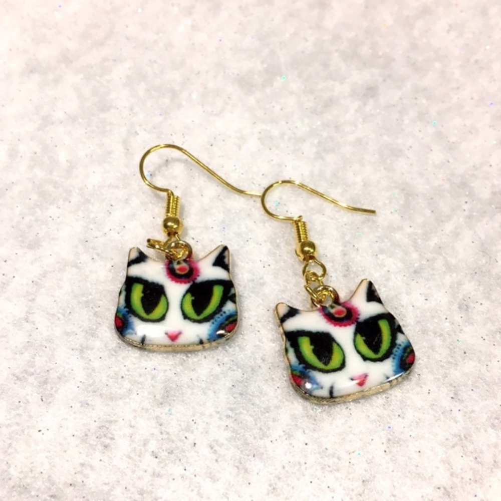 Green Eyed Cat Earrings